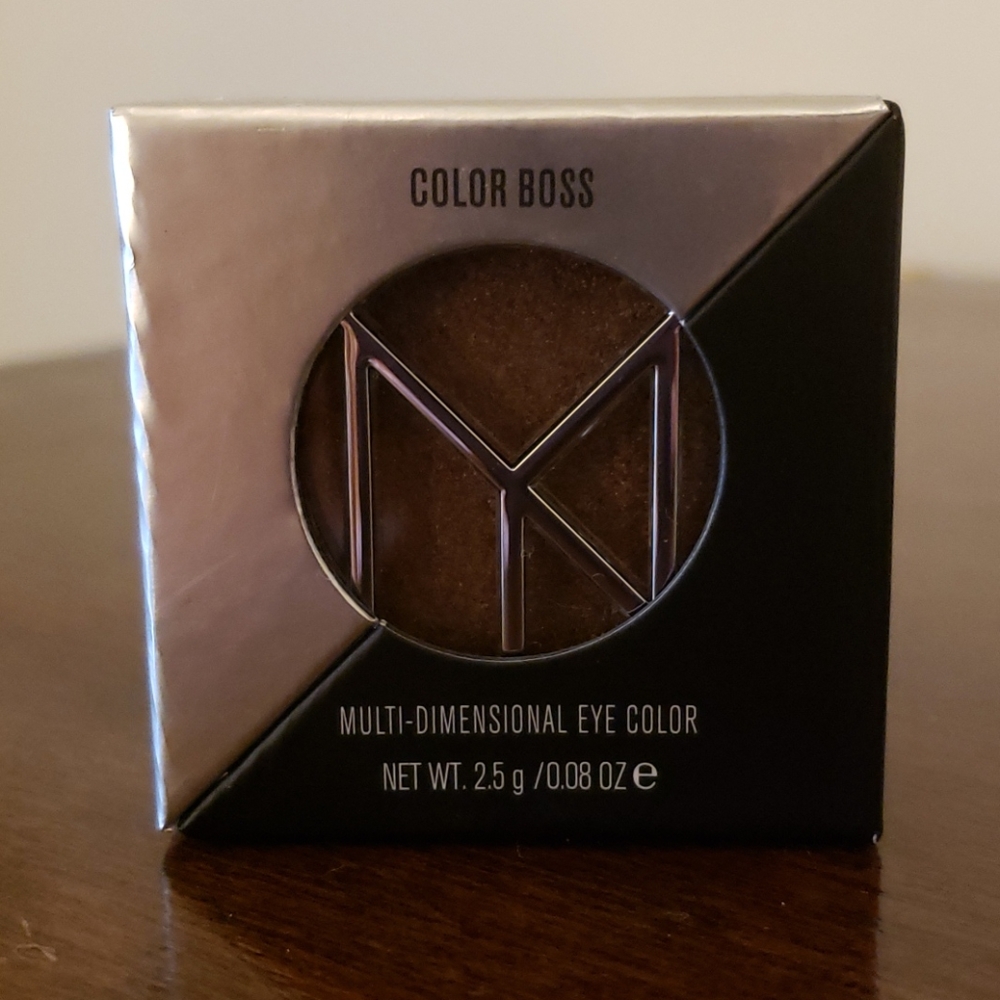 IL MAKIAGE Boss Eyeshadow - News Flash (959)